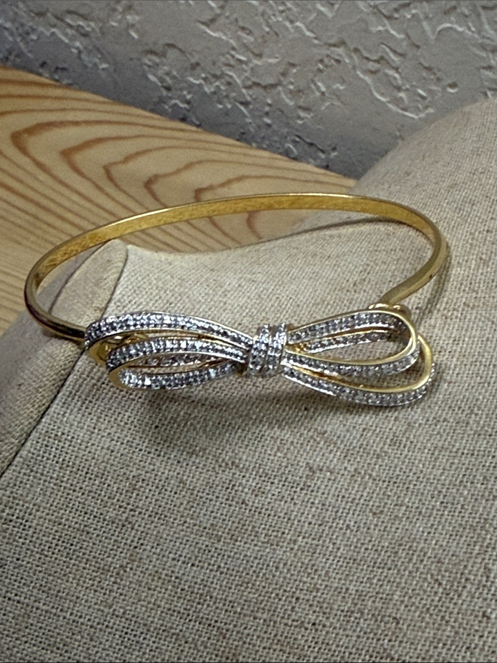 Fashion Jewelry Gold-Tone Bow Bracelet with Clear Crystals